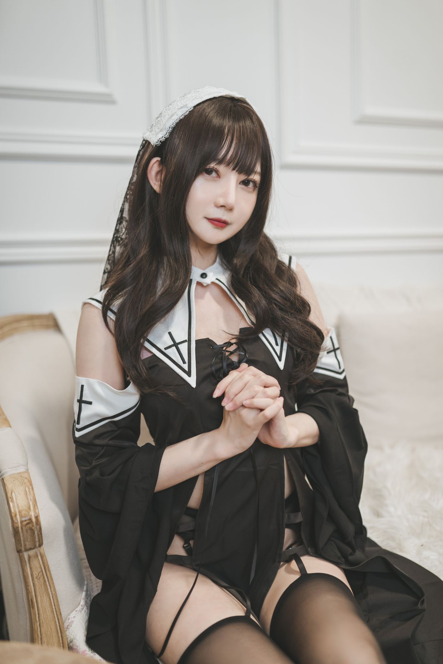 51酱-Cosplay黑丝修女